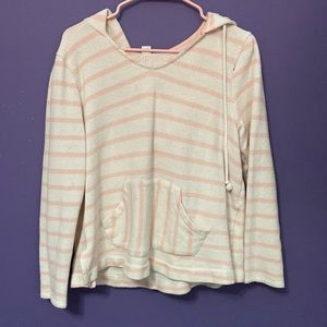 Thick sweater with hoodie
